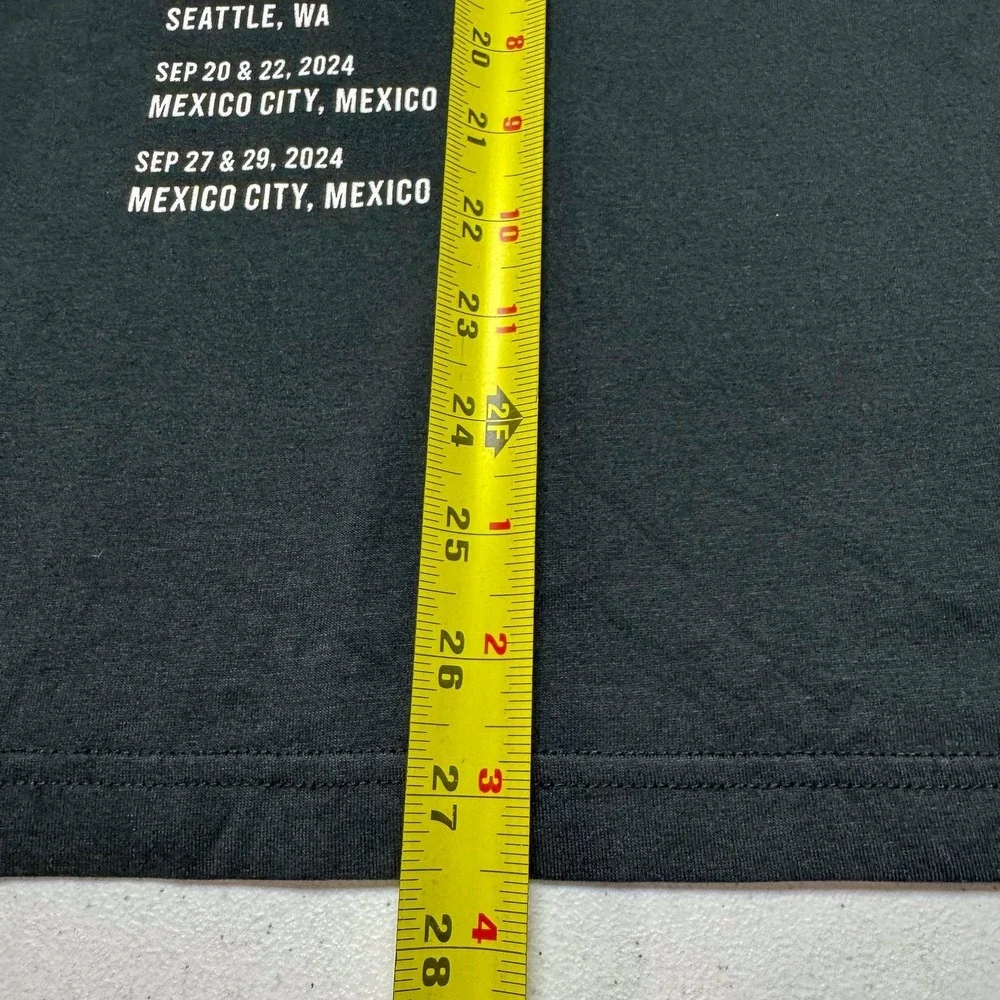 Metallica M72 World Tour Shirt Mens Large Black Skull Graphic Band Wolverine‎